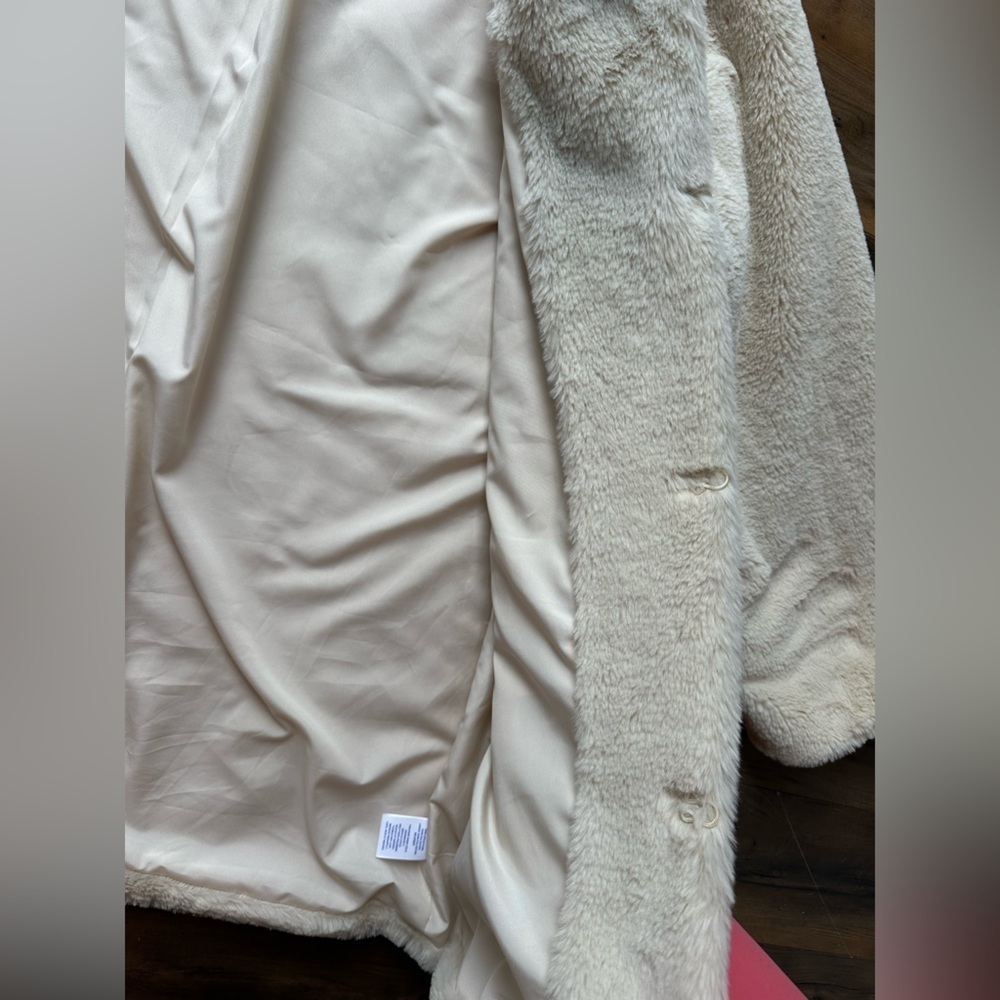 POPSUGAR Faux Fur Teddy Coat – Ivory/Cream | Size XL - Picture 7 of 8